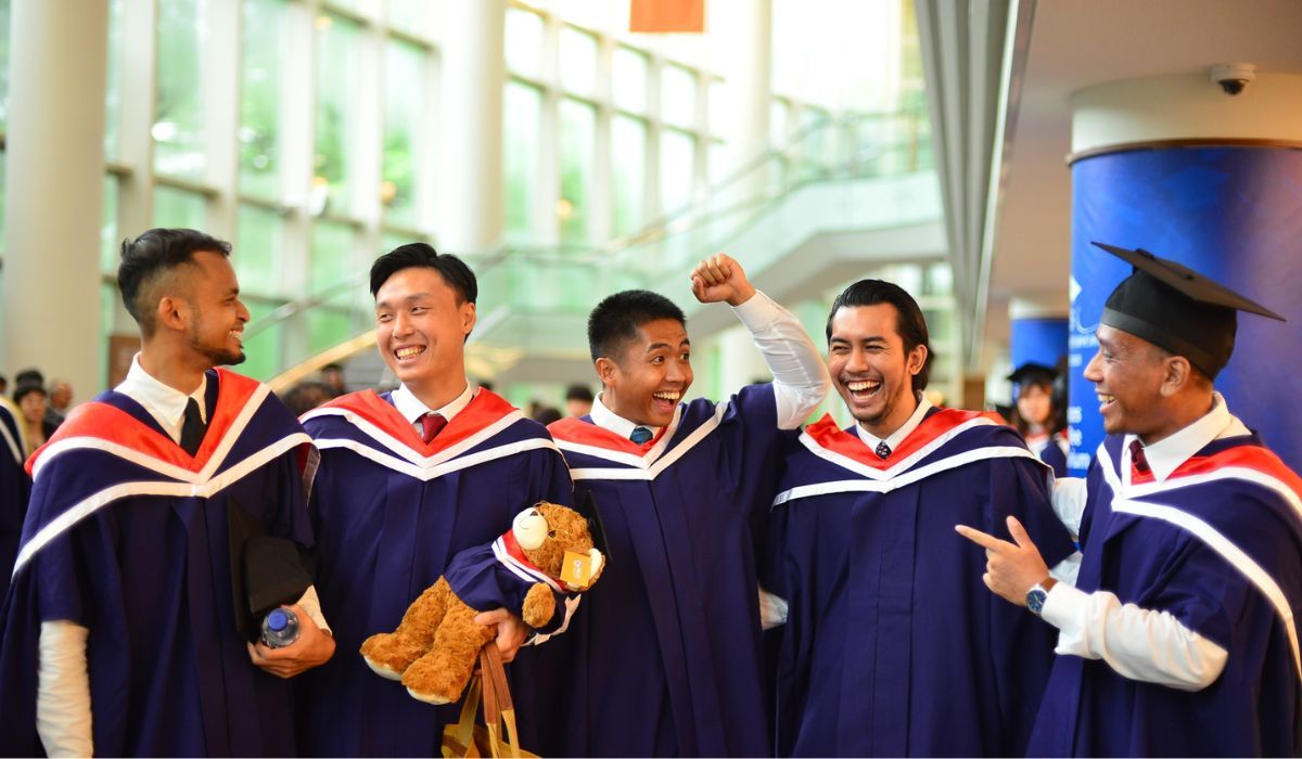 Singapore: 10 bằng Đại học có mức lương khởi điểm cao nhất