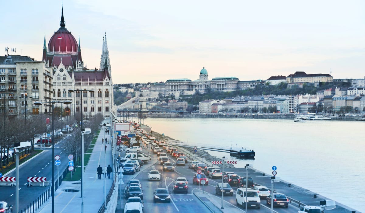 Có nên định cư Hungary không: Sự thật bạn cần biết