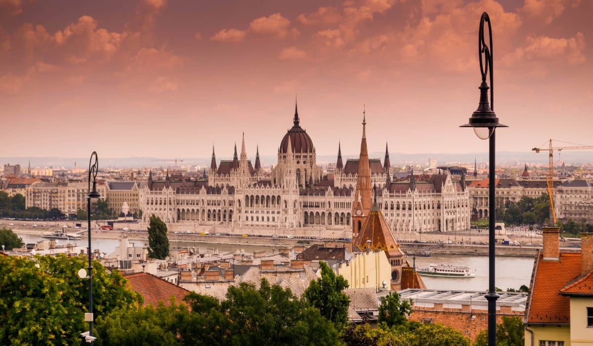 Quyền lợi được hưởng khi nhận visa định cư Hungary 