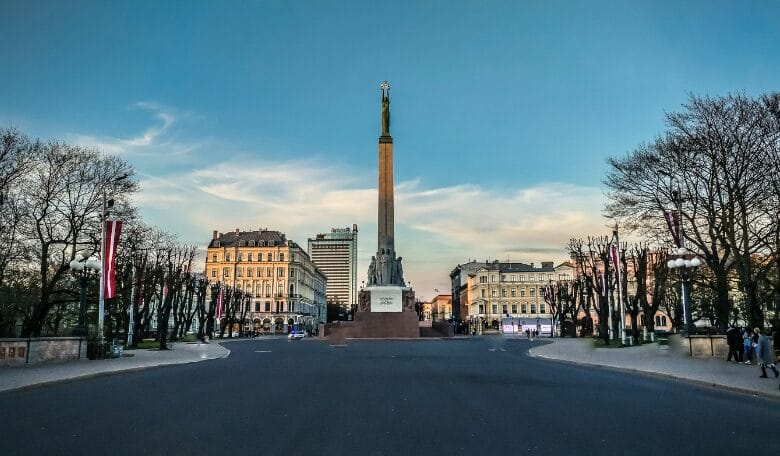 Thị thực Vàng Latvia: Nên chọn hình thức đầu tư nào?