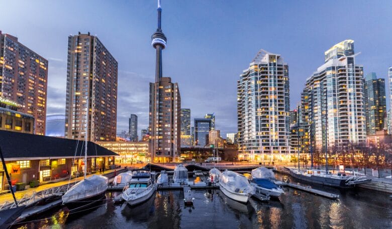 Du lịch Canada: Danh sách các giấy tờ cần nộp