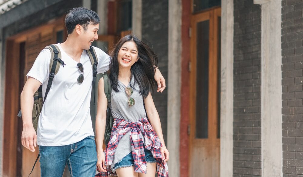 Vợ/chồng có trình độ chuyên môn cao và khả năng sử dụng tiếng Anh tốt có thể giúp quý vị có thêm điểm cộng định cư Úc