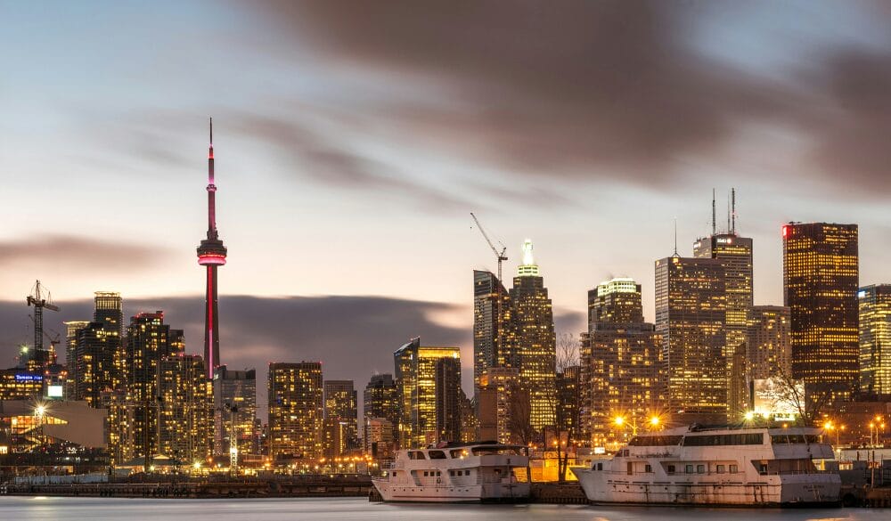 Môi trường sống an toàn, ít tội phạm là một trong những lý do thuyết phục nên định cư Canada