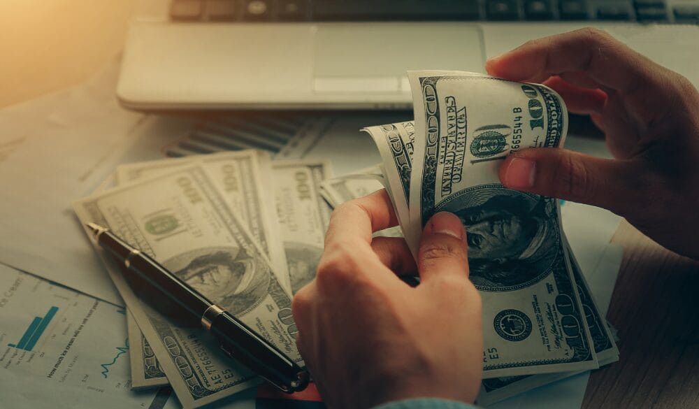 Chi phí đóng vai trò quan trọng trong tiến trình chuẩn bị hồ sơ visa định cư Mỹ diện EB-2