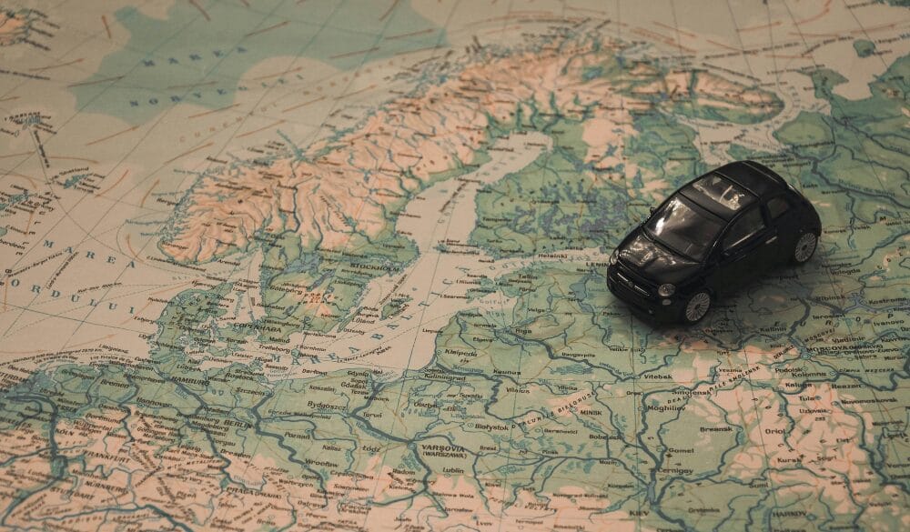 Tự do đi lại giữa các quốc gia thuộc khối Schengen và khu vực Châu Âu là lý do thuyết phục các nhà đầu tư nước ngoài có nên định cư ở Châu Âu không