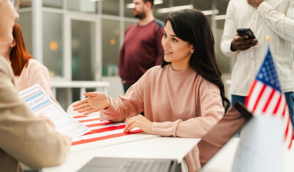 Phỏng vấn có thể là yêu cầu bắt buộc đối với một số trường hợp gia hạn visa Mỹ 