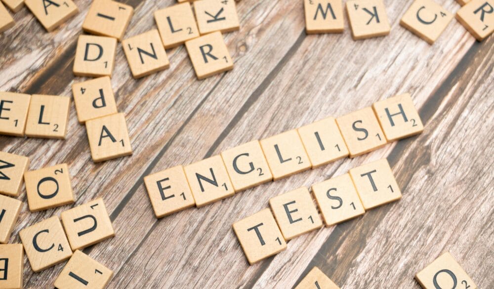 PTE, IELTS, TOEIC, TOEFL đều là các loại chứng chỉ tiếng Anh được quốc tế công nhận, nhưng mỗi loại chứng chỉ có những điểm khác biệt đáng kể