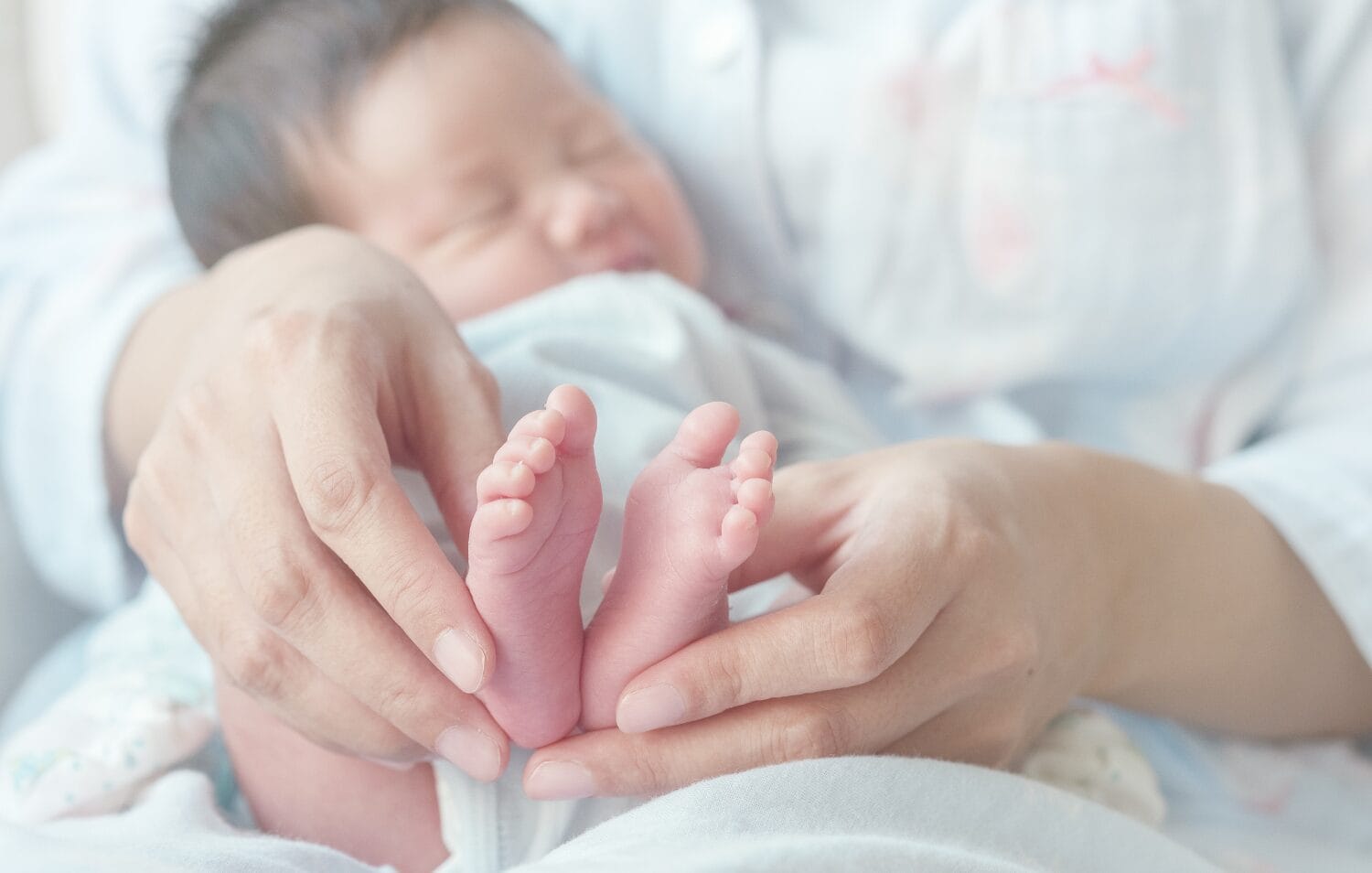 Sinh con ở Úc có được nhập quốc tịch cho con không? Luật sinh con ở Úc mới nhất