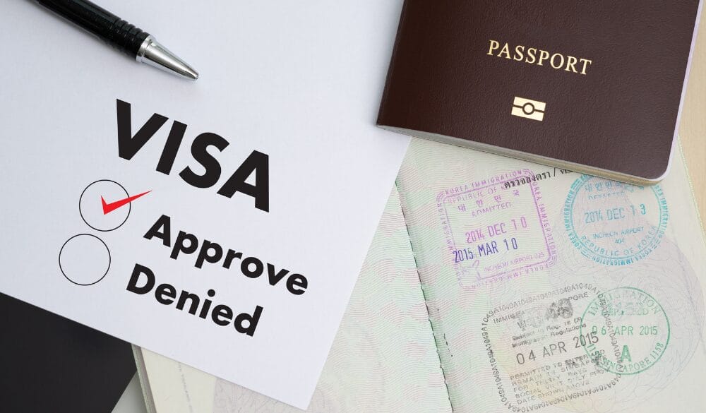 Visa bắc cầu Úc được cấp phụ thuộc vào tình trạng cư trú của mỗi cá nhân
