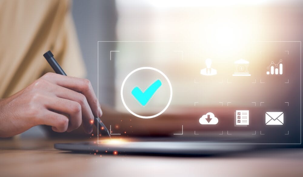Quý vị có thể kiểm tra tình trạng xử lý Mẫu đơn I-485 online hoặc gọi điện thoại, nhưng hình thức kiểm tra online vẫn được khuyến khích hơn cả
