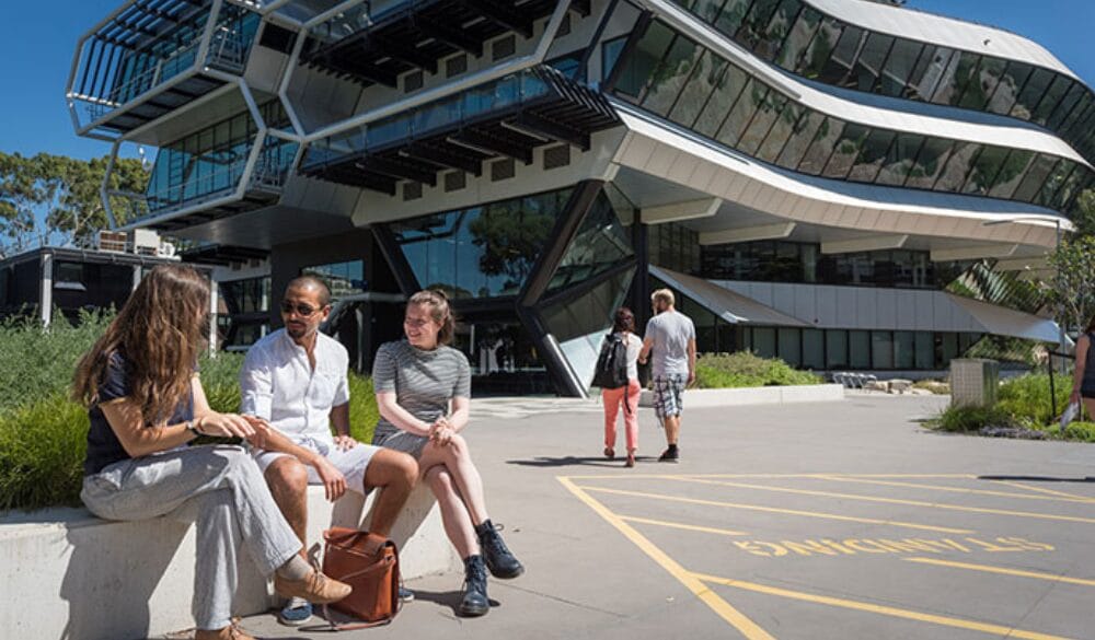 Đại học Monash là một trong những cơ sở đào tạo nghề Đầu bếp ở Úc