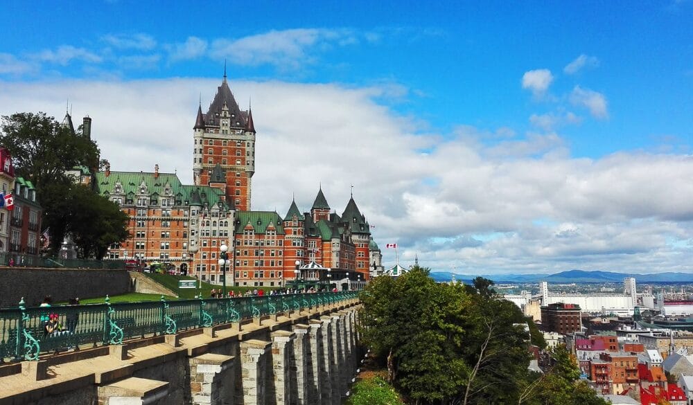 Cập nhật Thời gian xử lý hồ sơ định cư Canada diện bảo lãnh gia đình