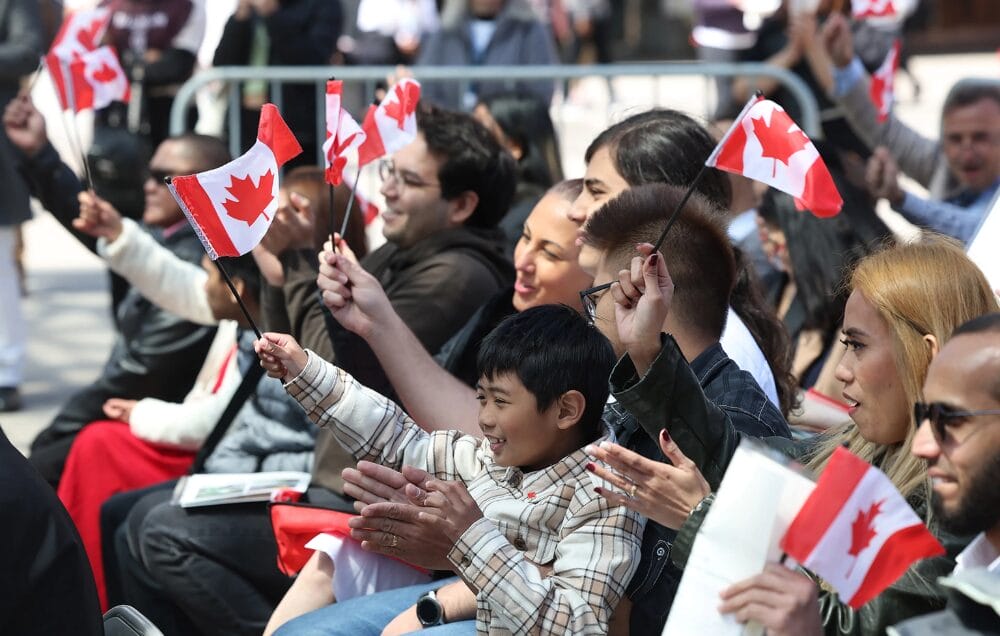 Báo động tỷ lệ từ chối cấp visa du học, du lịch & lao động định cư Canada ở mức kỷ lục 