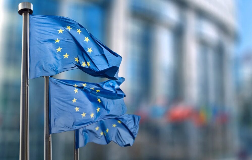 EU chuẩn bị hoàn tất cơ chế đình chỉ miễn thị thực đối với các quốc gia có chương trình hộ chiếu đầu tư (CBI)