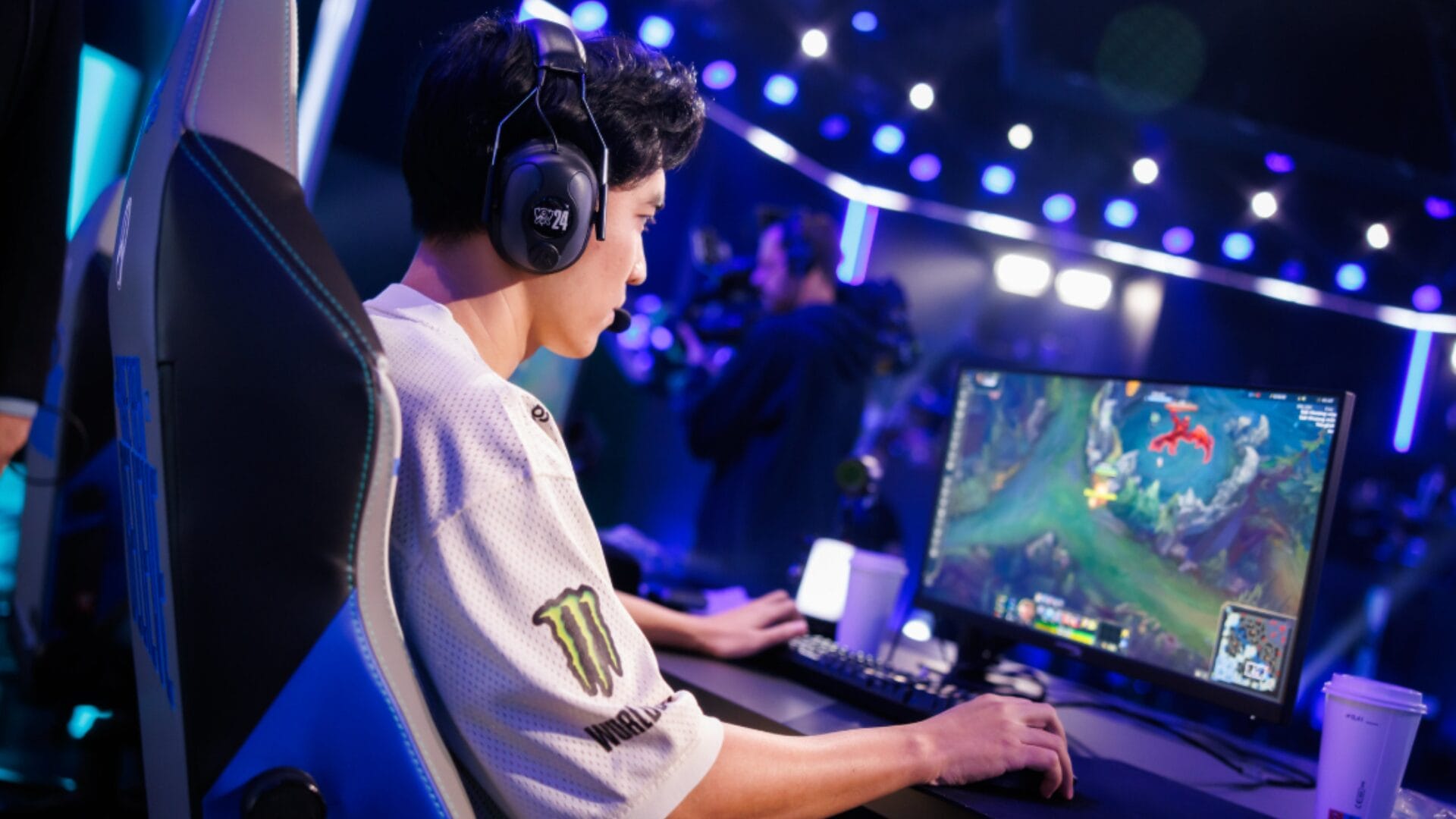 Giải pháp dành cho tuyển thủ ngành eSports tại Canada thông qua các chương trình định cư 