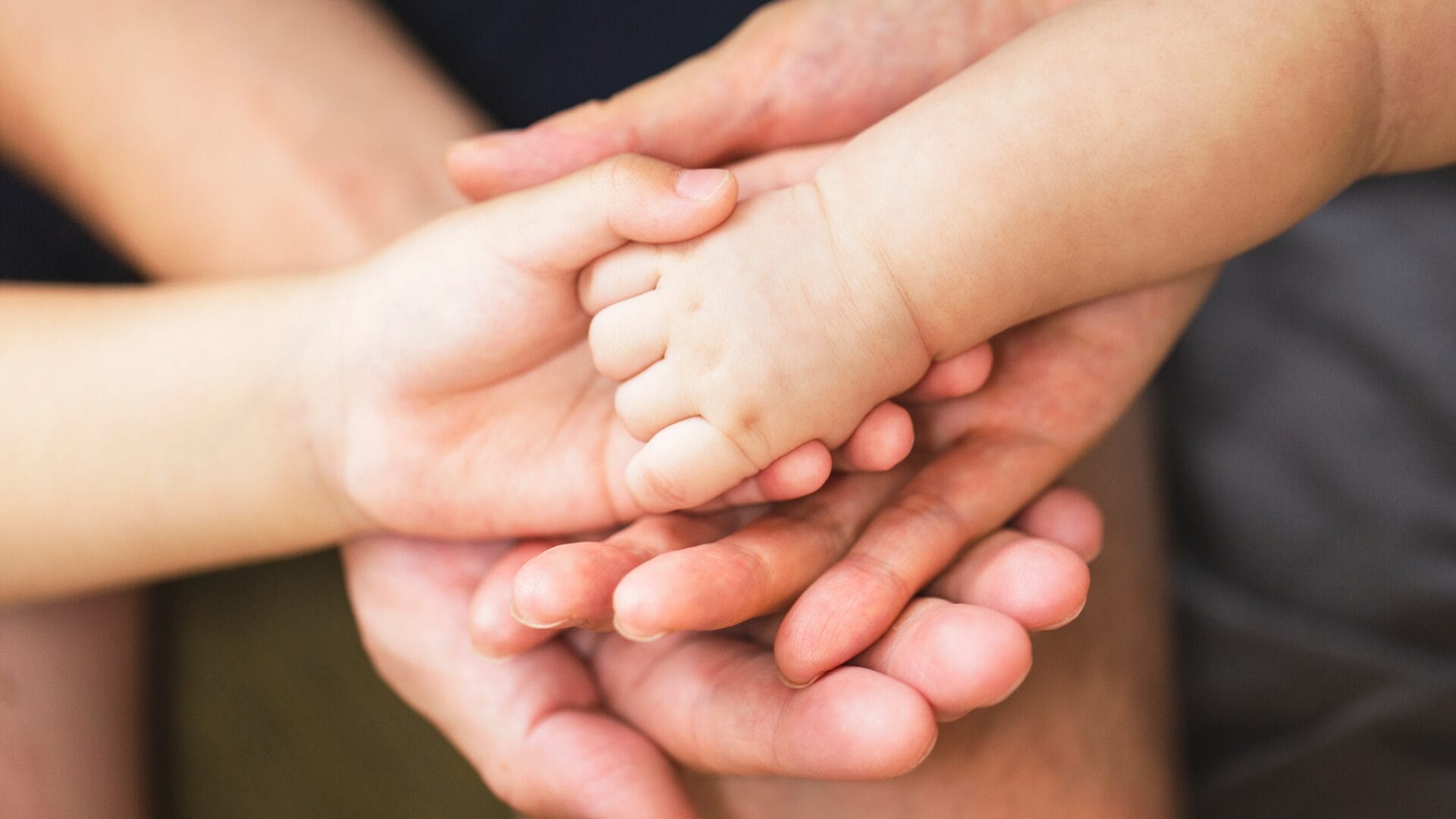 Dự luật mới làm rõ quy định về đăng ký quốc tịch Malta theo huyết thống và người được nhận nuôi.