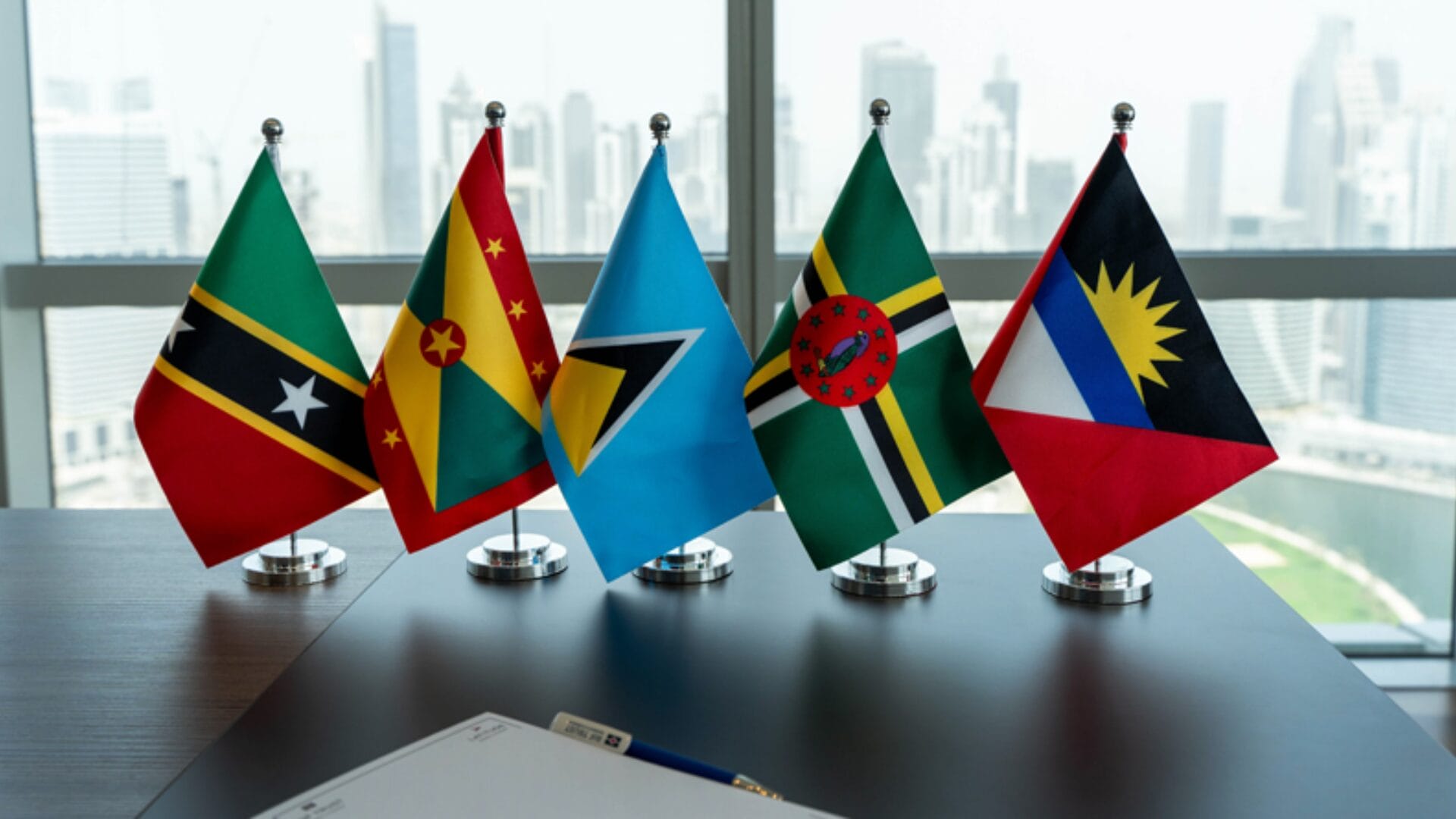 Các quốc gia Caribbean điều chỉnh chương trình CBI để đáp ứng cảnh báo từ Mỹ và tăng minh bạch.