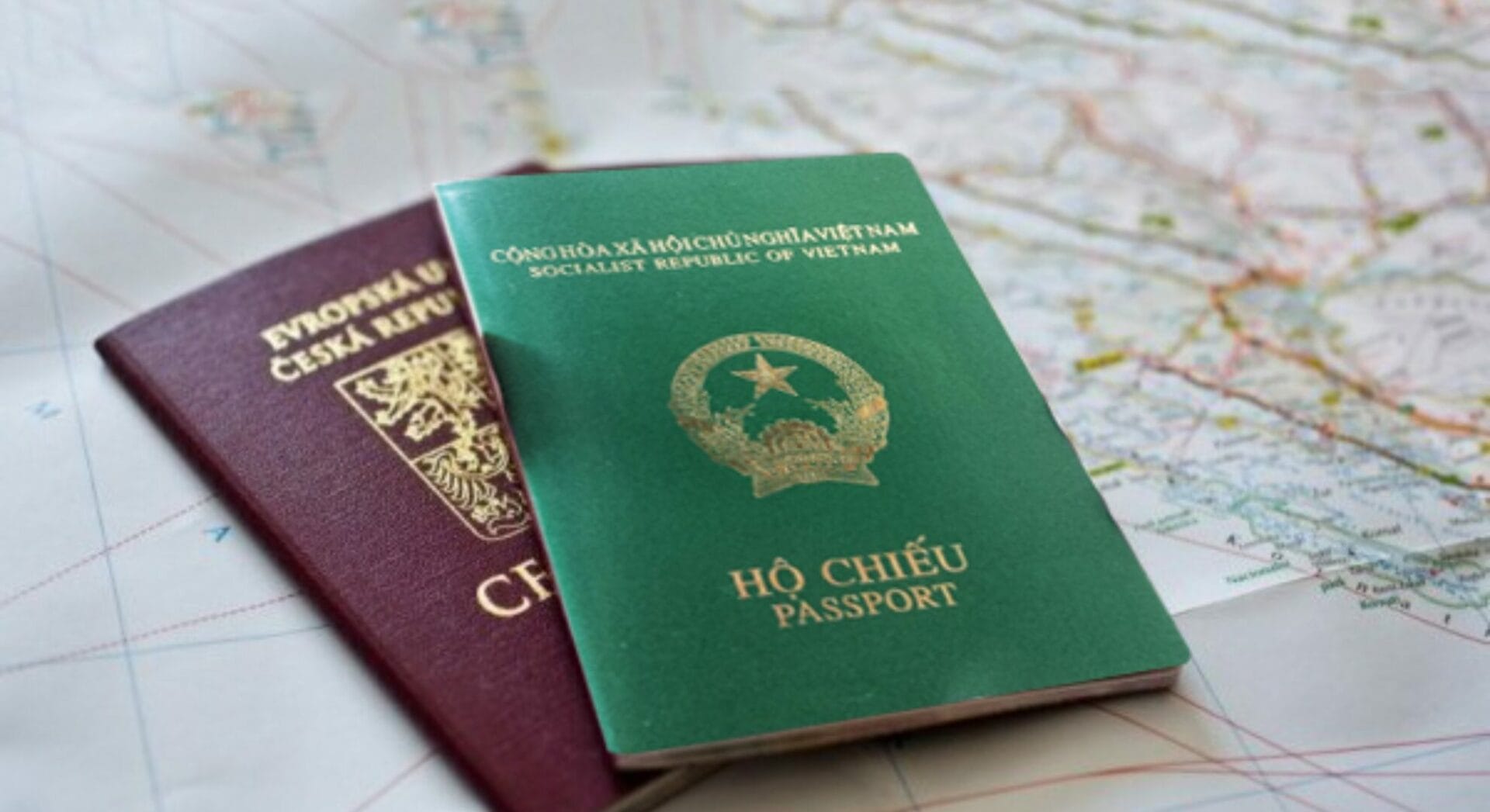 Công dân Việt Nam có thể giữ quốc tịch khi nhập tịch châu Âu nếu đáp ứng điều kiện và được chấp thuận theo luật định.