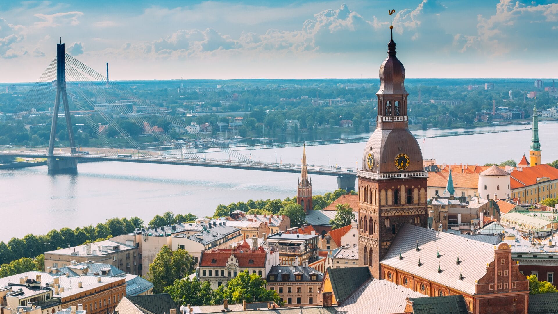 Thị thực Vàng Latvia tăng 51% nhờ bất động sản phục hồi
