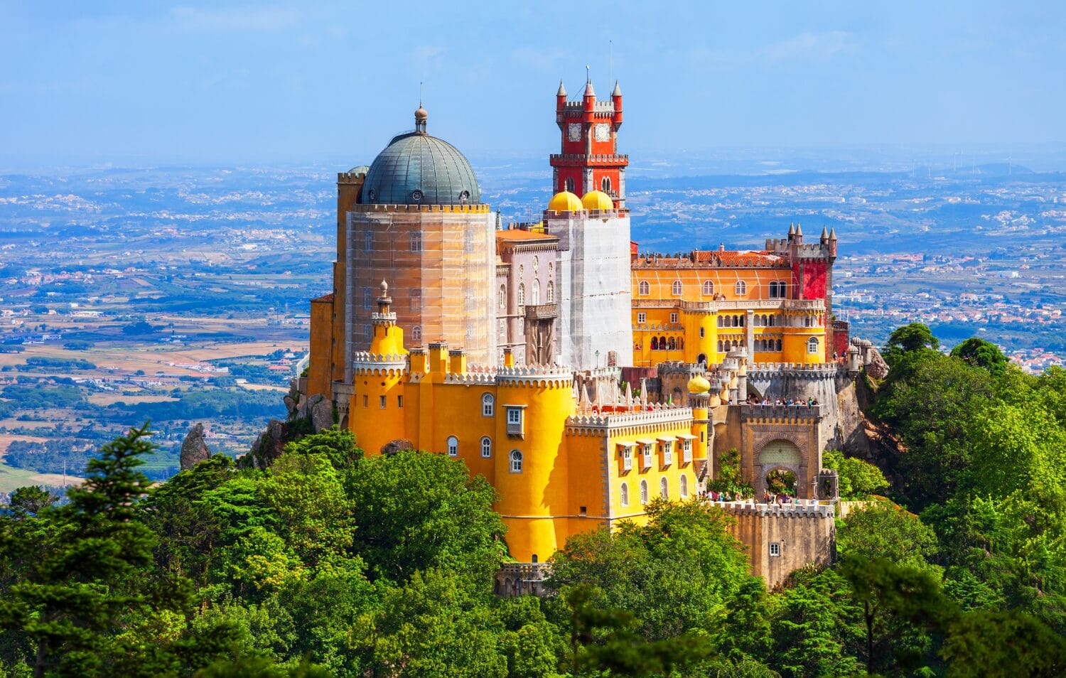 Golden Visa Bồ Đào Nha giúp các gia đình giảm áp lực chi phí học tập cho con cái