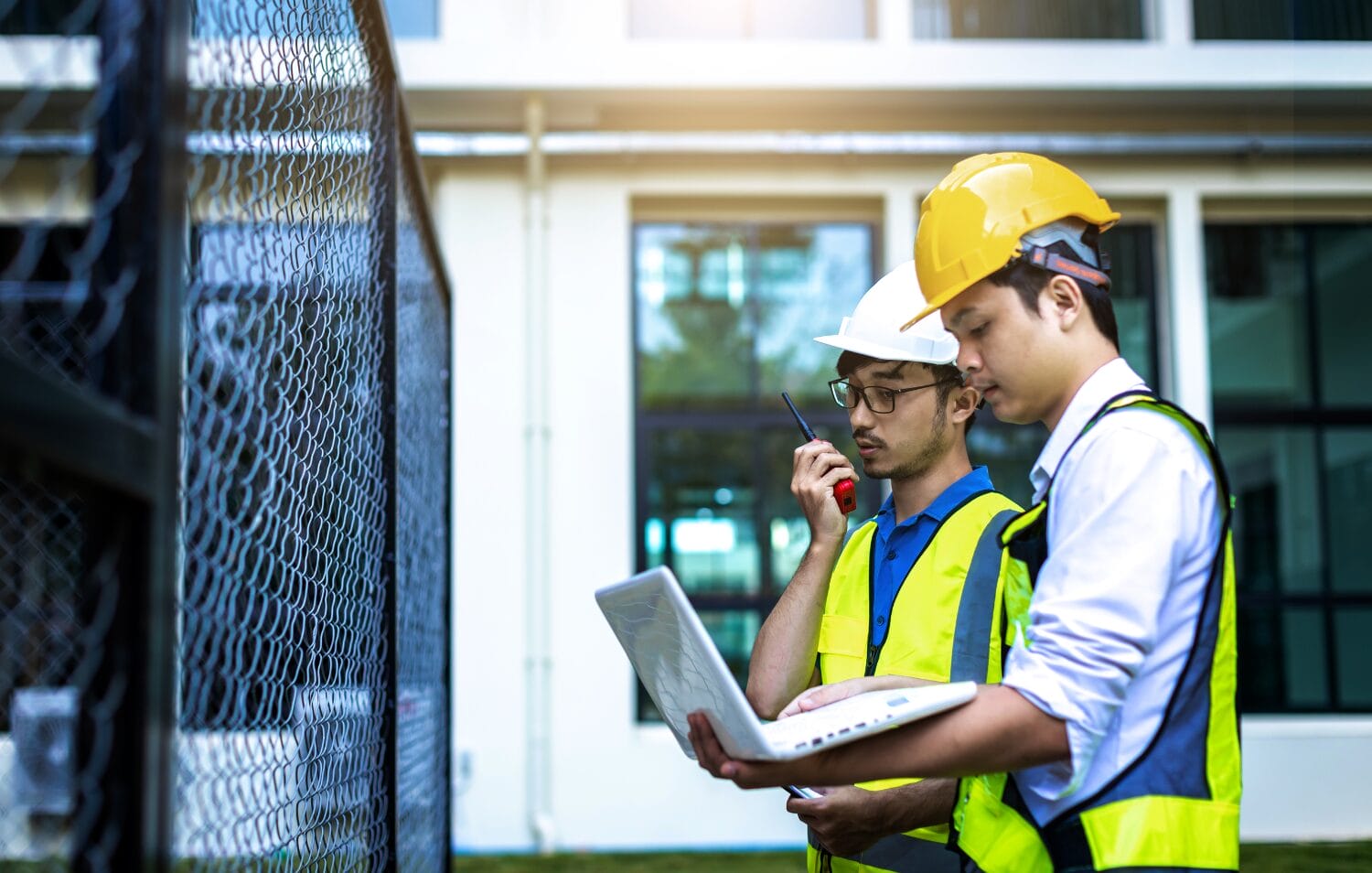 Bằng việc chủ động đánh giá hồ sơ, lựa chọn ngành nghề phù hợp và cập nhật kịp thời các chính sách mới từ chính phủ, ứng viên có thể tối ưu hóa cơ hội được mời nộp hồ sơ định cư trong năm tài chính 2025–26.