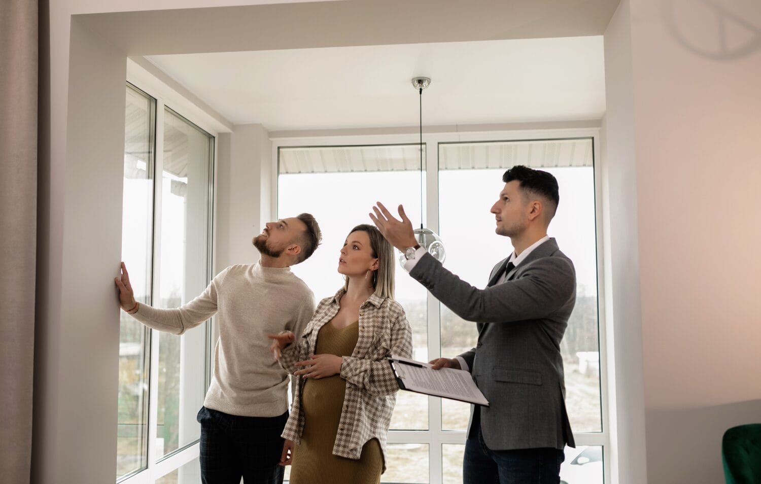 Người mua nhà phải thỏa mãn một số điều kiện nhất định để được xem xét tham gia Chương trình Bảo lãnh Nhà ở.
