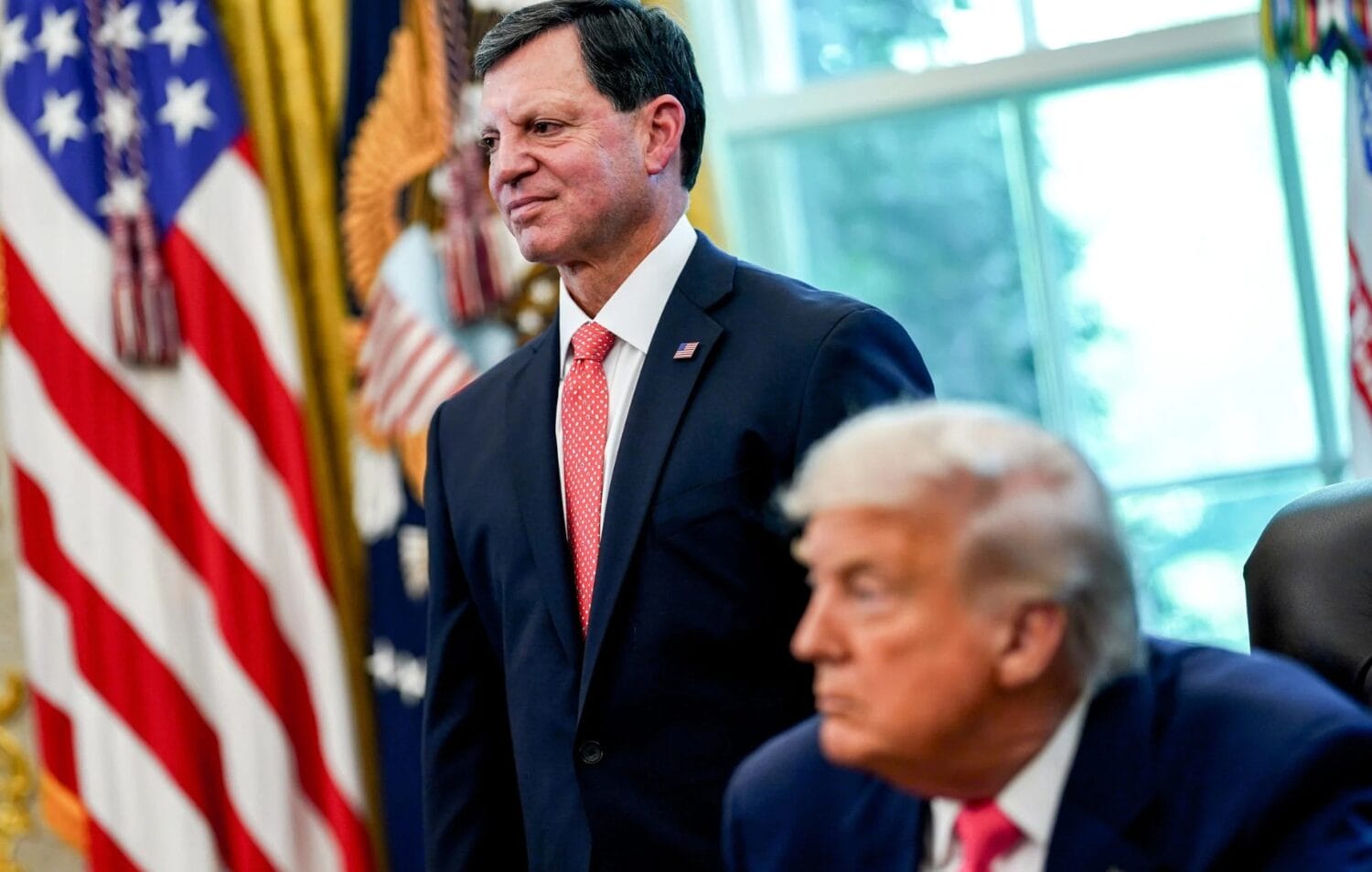 Ông Trump ra mắt “Thẻ vàng” trị giá 1 triệu đô dành cho các nhà đầu tư nước ngoài