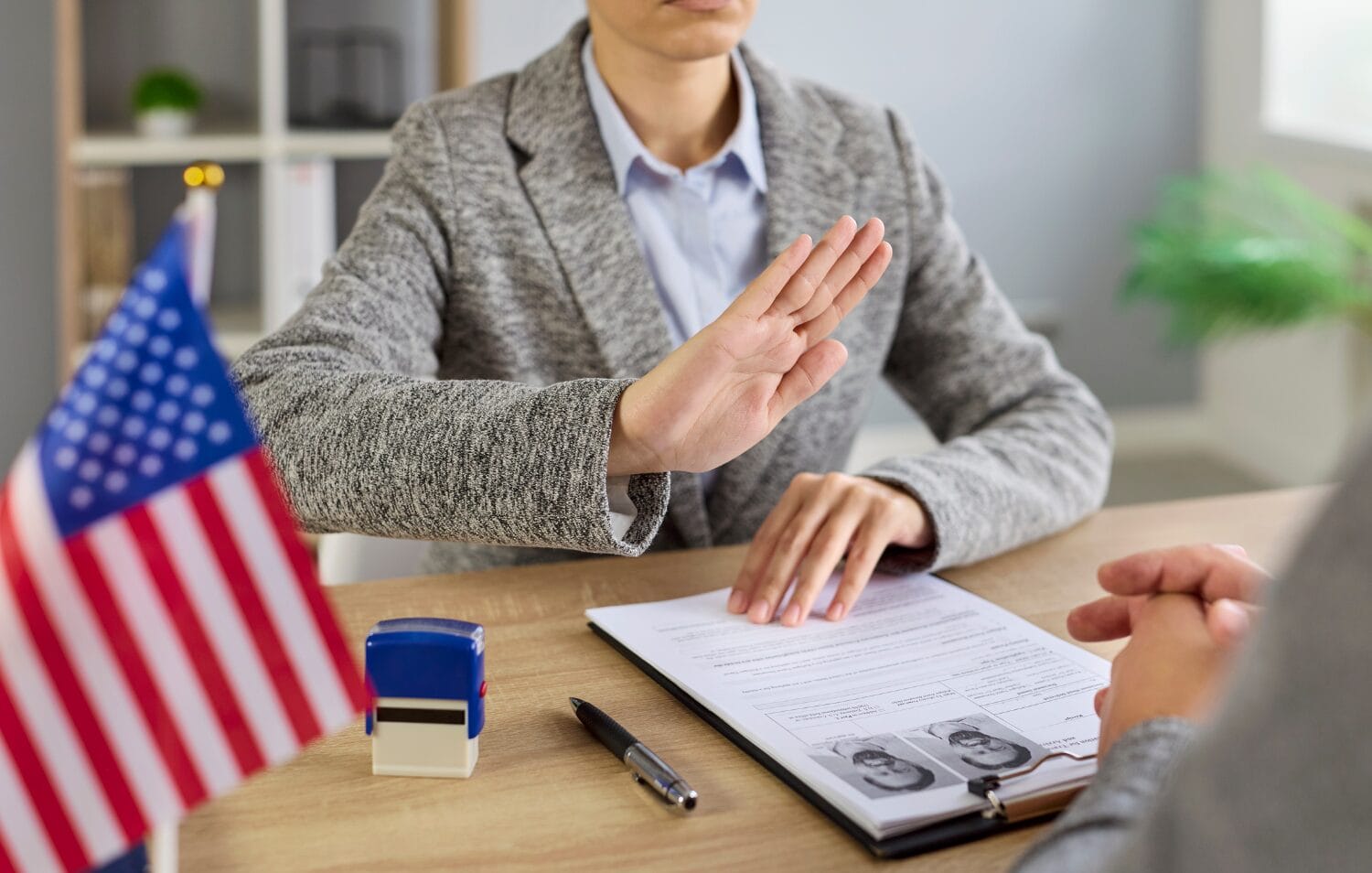 Những lý do khiến cuộc phỏng vấn EB-3 bị từ chối